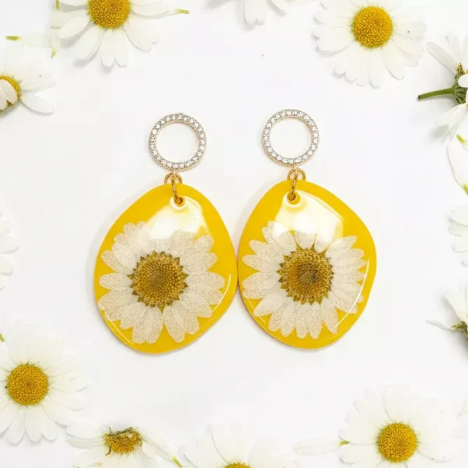 Daisy Dangles